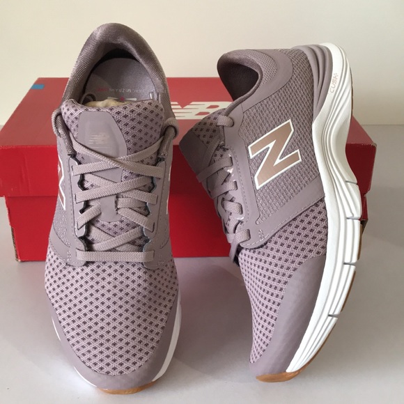 New Balance Mesh Lace Up Sneakers Size: 8W - Picture 5 of 8